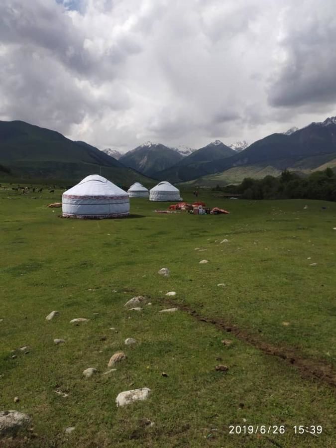 Люкс-шатры Yurt Camp Jannat in Kyrchyn Чолпон-Ата-4
