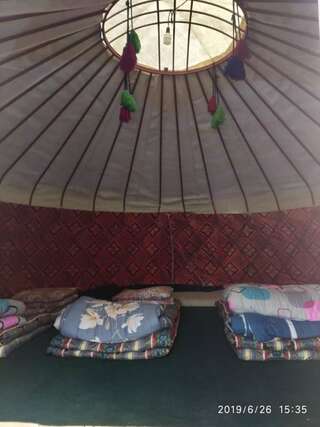 Люкс-шатры Yurt Camp Jannat in Kyrchyn Чолпон-Ата Шатер-2